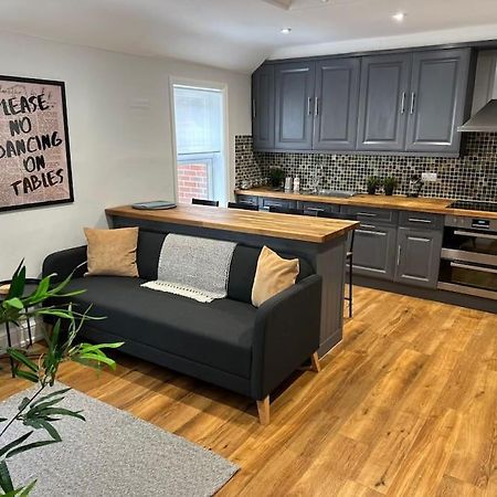 Apartament High Wycombe Centre- 2 Bed Flat Zewnętrze zdjęcie