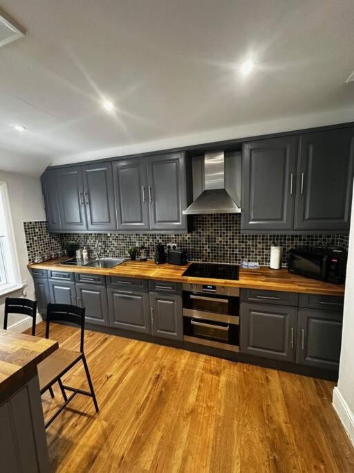 Apartament High Wycombe Centre- 2 Bed Flat Zewnętrze zdjęcie