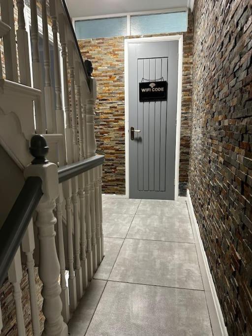 Apartament High Wycombe Centre- 2 Bed Flat Zewnętrze zdjęcie